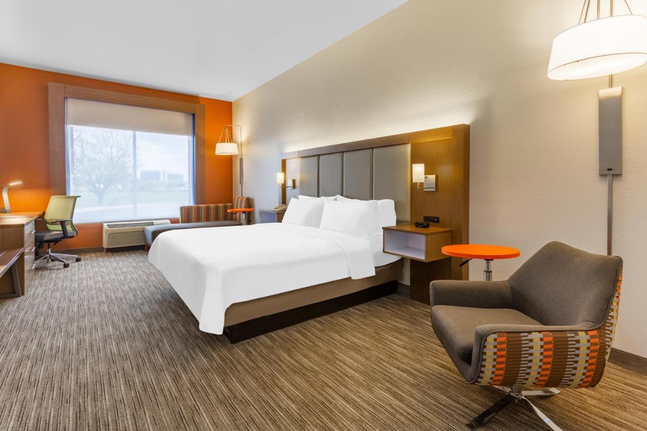 Holiday Inn Express Rockford-Loves Park By Ihg מראה חיצוני תמונה