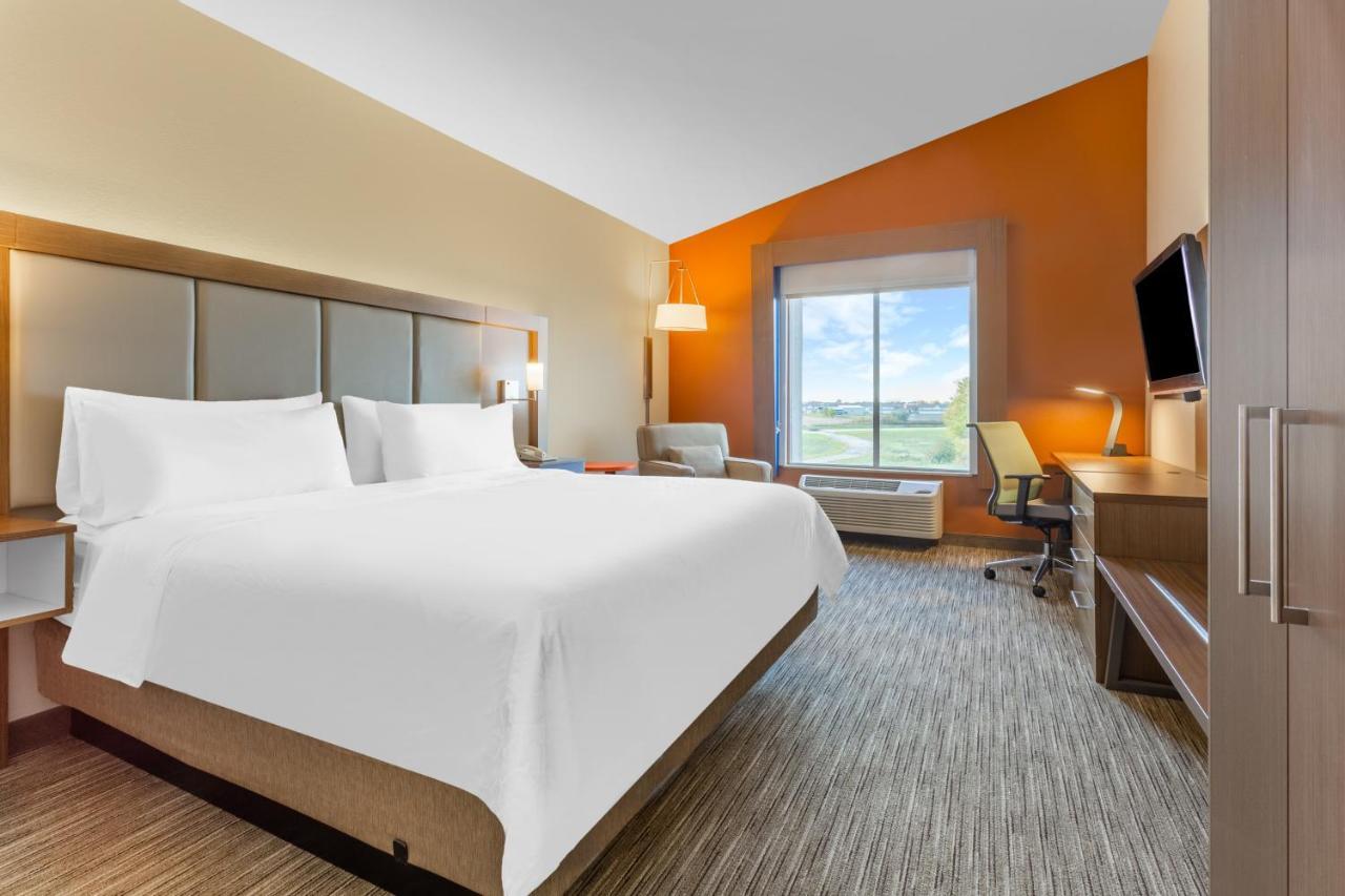 Holiday Inn Express Rockford-Loves Park By Ihg מראה חיצוני תמונה