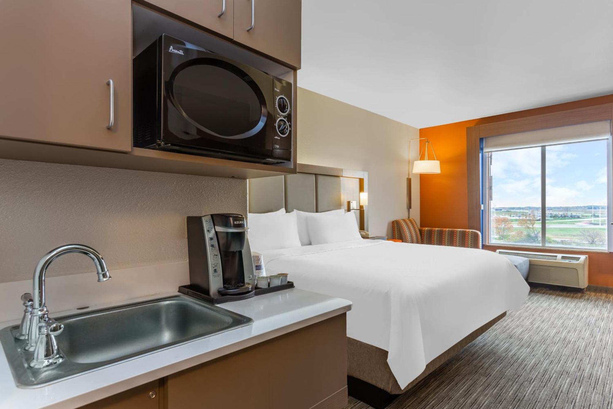 Holiday Inn Express Rockford-Loves Park By Ihg מראה חיצוני תמונה