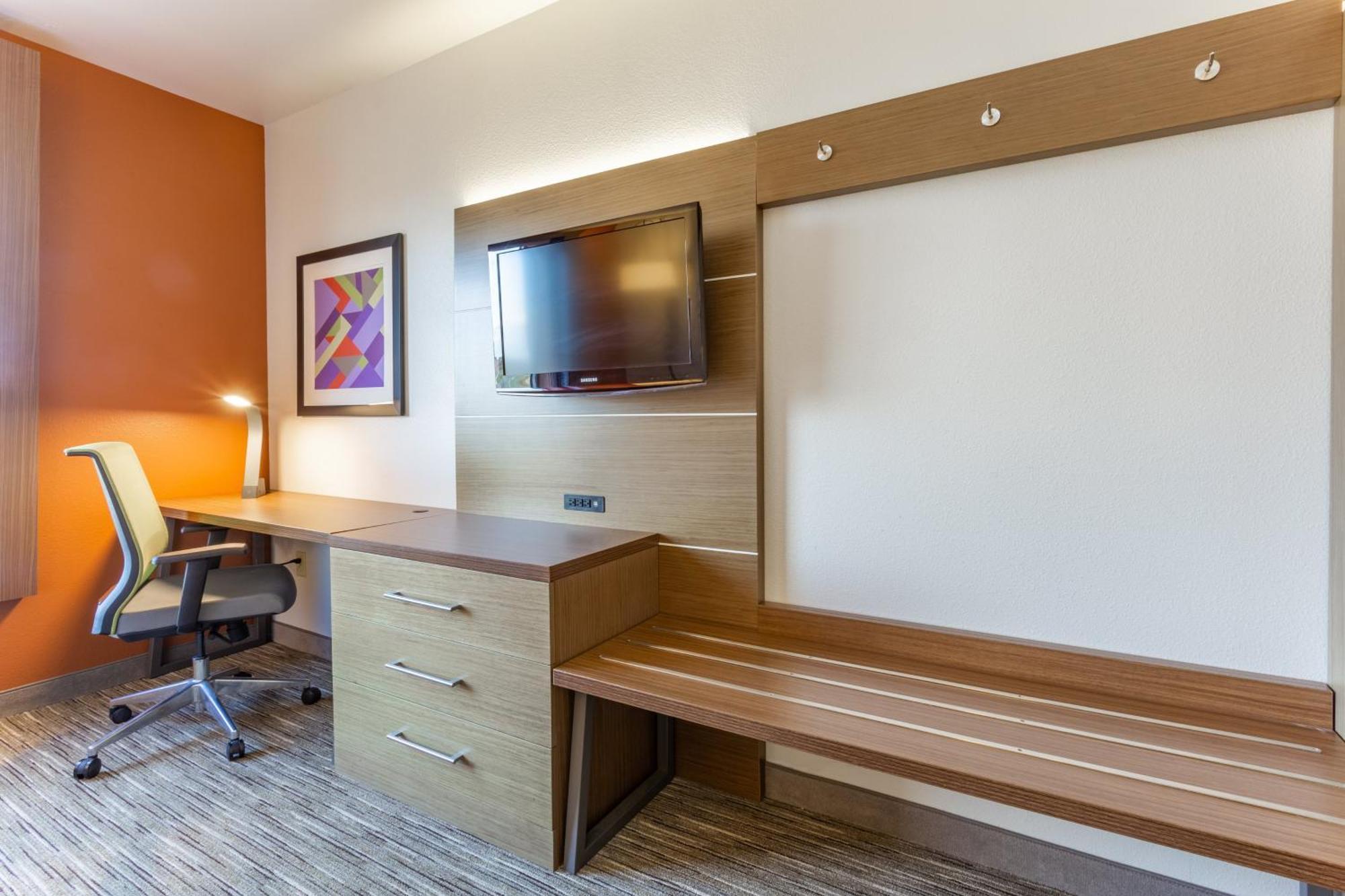 Holiday Inn Express Rockford-Loves Park By Ihg מראה חיצוני תמונה